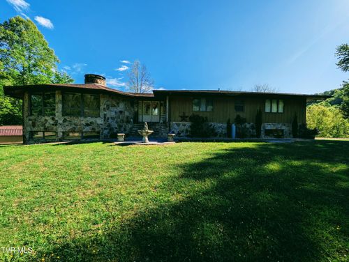 9404 Clintwood Highway, Pound, VA, 24279 | Card Image