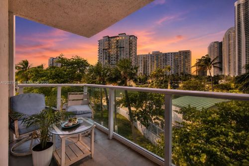 205-100 Bayview Dr, Sunny Isles Beach, FL, 33160-4751 | Card Image