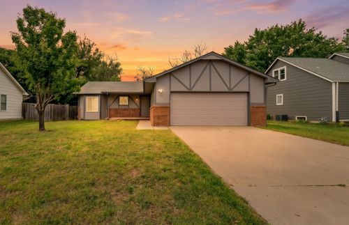 6707 E Pepperwood Ct, Wichita, KS, 67226-1612 | Card Image