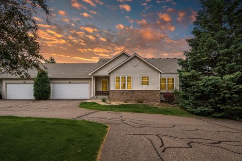 164 Wedgewood Dr, Mahtomedi, MN, 55115-2702 | Card Image