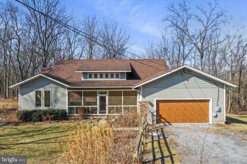 183 Byer Ln, SHEPHERDSTOWN, WV, 25443-4661 | Card Image