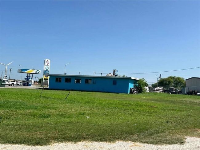 101 Mcintyre Ave, Home with 0 bedrooms, 0 bathrooms and null parking in Taft TX | Image 5