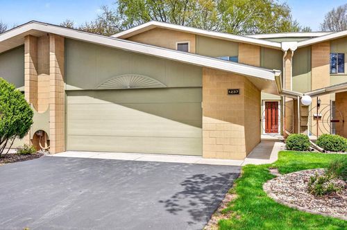 1237 W Nicolet Cercle, GRAND CHUTE, WI, 54914 | Card Image