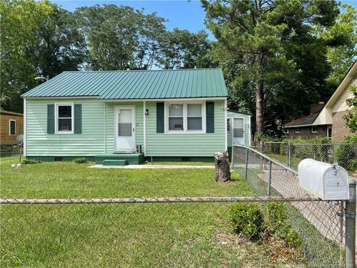 521 E 5th Ave, Raeford, NC, 28376-2207 | Card Image