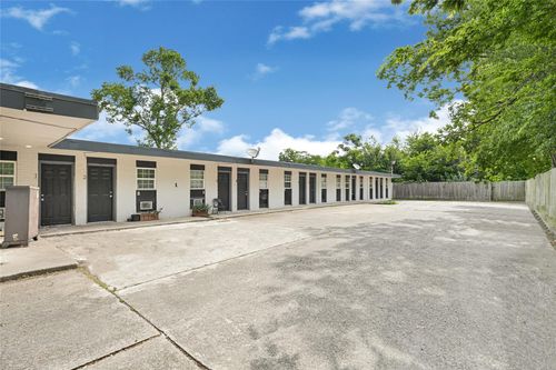 apt-10-3714 Dabney St, Houston, TX, 77026-4281 | Card Image