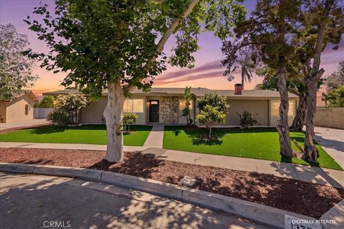 1375 N Chestnut, Rialto, CA, 92376 | Card Image