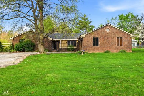 592 N 700 W, Greenfield, IN, 46140-8817 | Card Image