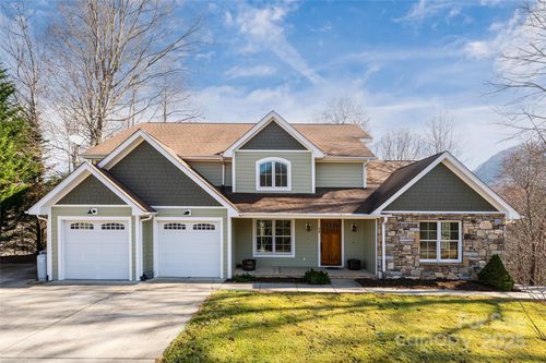 98 Sovereign Ln, Fairview, NC, 28730-6200 | Card Image