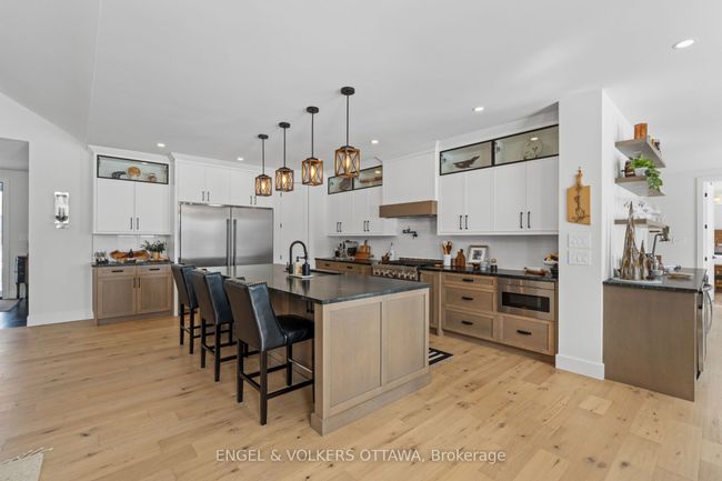 425 Ginger Cres, House other with 5 bedrooms, 4 bathrooms and 6 parking in Metcalfe ON | Image 12