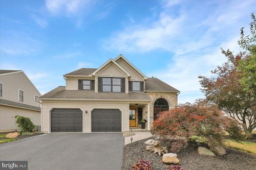 112 Running Creek Dr, Sinking Spring, PA, 19608-8970 | Card Image