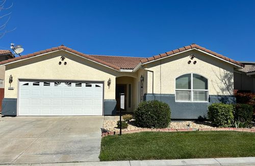 2940 Las Flores Cir, Los Banos, CA, 93635-9300 | Card Image