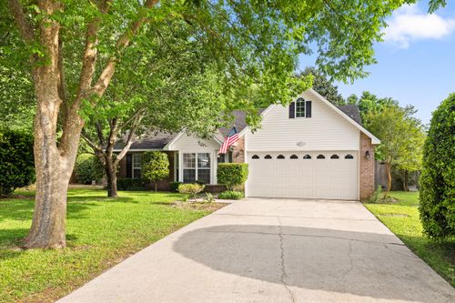 4577 Castlewood Ln, Niceville, FL, 32578-8799 | Card Image