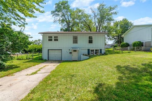 6103 E 152nd St, Grandview, MO, 64030-4408 | Card Image