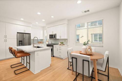 1118 Via Lucero, Oceanside, CA, 92056-4265 | Card Image