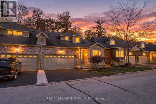 252-2120 Itabashi Way, Burlington (Tansley), ON, L7M0V3 | Card Image
