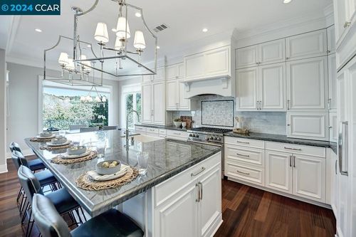 6704 Horsemans Canyon Dr, Walnut Creek, CA, 94595-4313 | Card Image