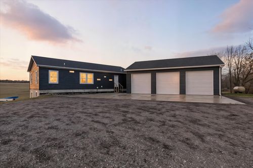 7255 Beahan Rd, Hubbardston, MI, 48845-9510 | Card Image