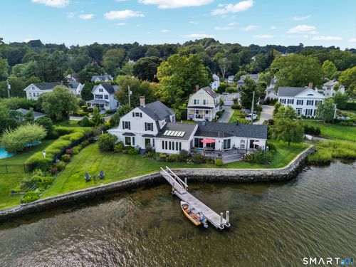 8 Park Pl, Mystic, CT, 06355-1814 | Card Image