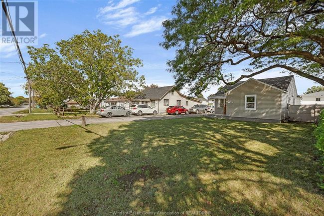 2968 Langlois Ave, House other with 3 bedrooms, 1 bathrooms and null parking in Windsor ON | Image 4
