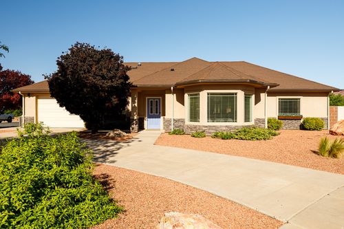 818 S Peartree, Kanab, UT, 84741-3759 | Card Image