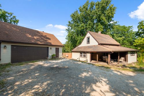 331 Old Hickory Rd, New Lenox, IL, 60451-1646 | Card Image