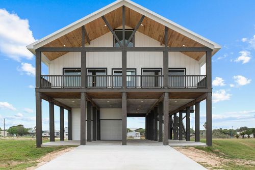 809 W Taylor Ave, Port O Connor, TX, 77982 | Card Image