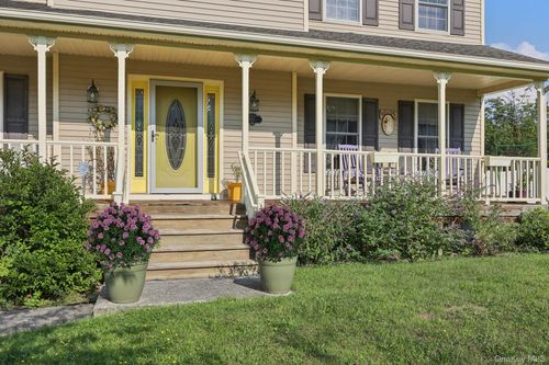 165 Creamery Pond Rd, Chester, NY, 10918-1759 | Card Image