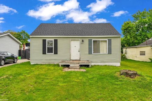 2820 17th Ave Avenue, Port Huron, MI, 48060 | Card Image