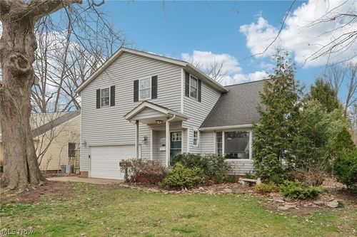 26626 Osborn Rd, Bay Village, OH, 44140-2439 | Card Image