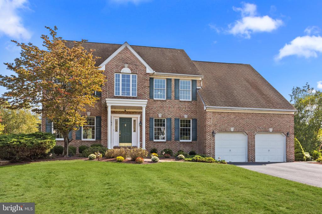 Heatons Mill Dr, Langhorne, PA 19047