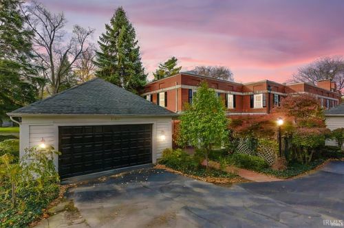 1206 Honan Dr, South Bend, IN, 46614-2172 | Card Image