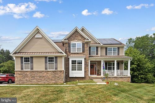 39 Brandon Rd W, Pennington, NJ, 08534-5257 | Card Image