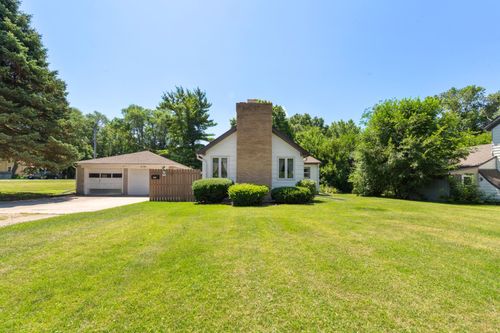 403 9th St W, Northfield, MN, 55057-2444 | Card Image