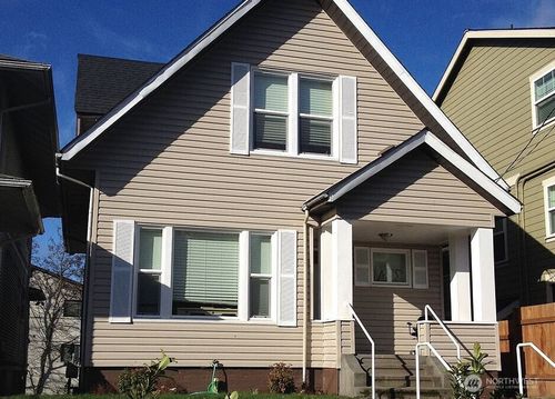 5031 12th Avenue Ne, Seattle, WA, 98105 | Card Image