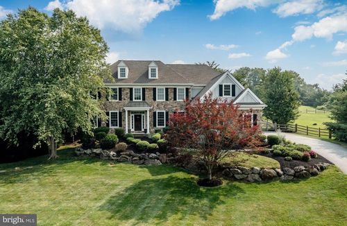 1040 Brick House Farm Ln, Newtown Square, PA, 19073-2780 | Card Image