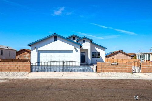 10152 S Tornado Ave, Yuma, AZ, 85365-8104 | Card Image