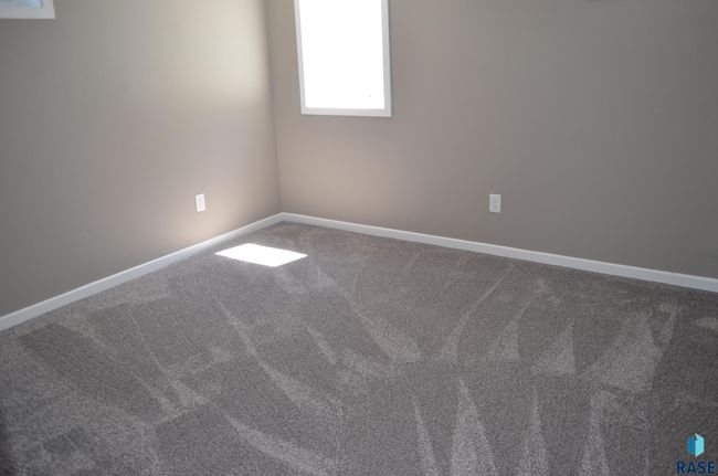 912 S Cloudas Ave, House other with 5 bedrooms, 2 bathrooms and null parking in Sioux Falls SD | Image 17