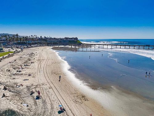 f-5027 Santa Monica Ave, San Diego, CA, 92107-4801 | Card Image