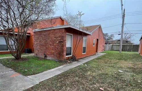 3727 Thornberry Ct, Corpus Christi, TX, 78415-3648 | Card Image