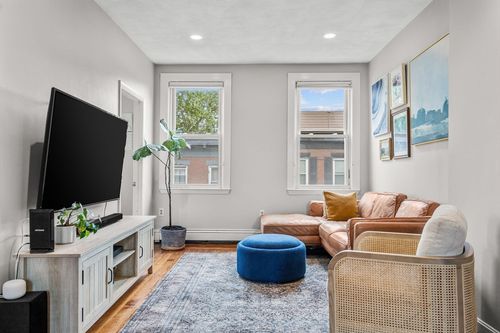 3-23 Sullivan St, Boston, MA, 02129-3012 | Card Image