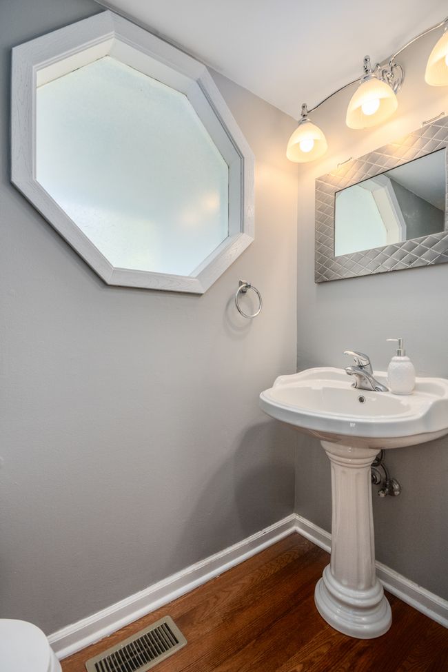 832 Debra Ln, House other with 3 bedrooms, 3 bathrooms and 2 parking in Elk Grove Village IL | Image 16