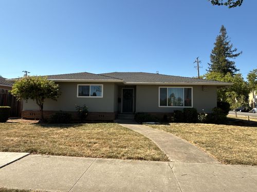 701 W 6th St, Gilroy, CA, 95020-6001 | Card Image