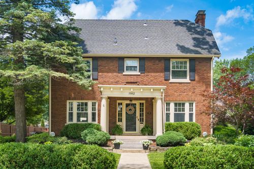 1912 Tremont Rd, Upper Arlington, OH, 43212-1060 | Card Image