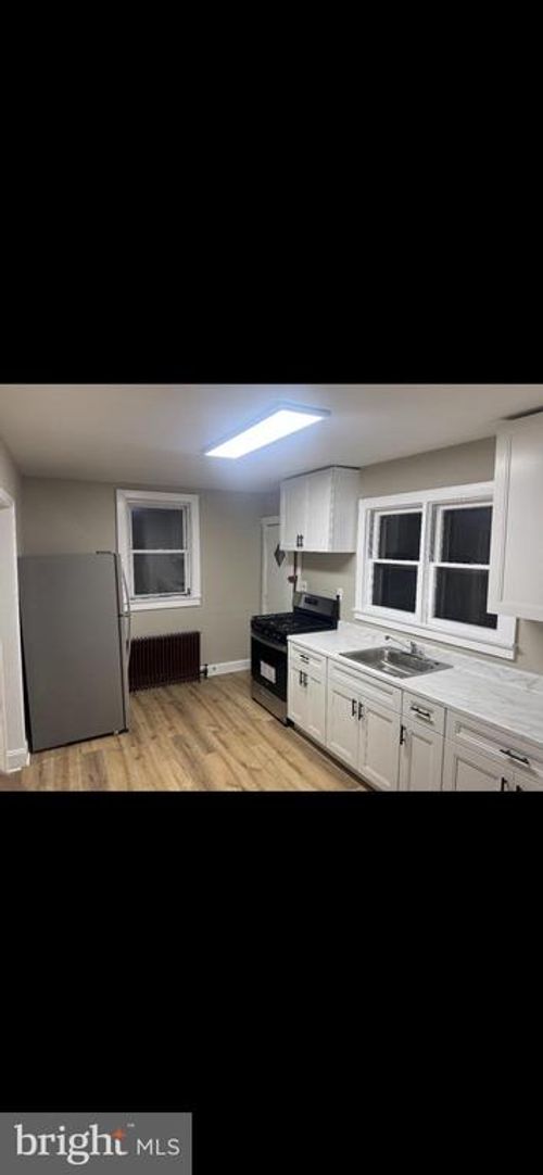 343 Dorrance St, BRISTOL, PA, 19007-5148 | Card Image