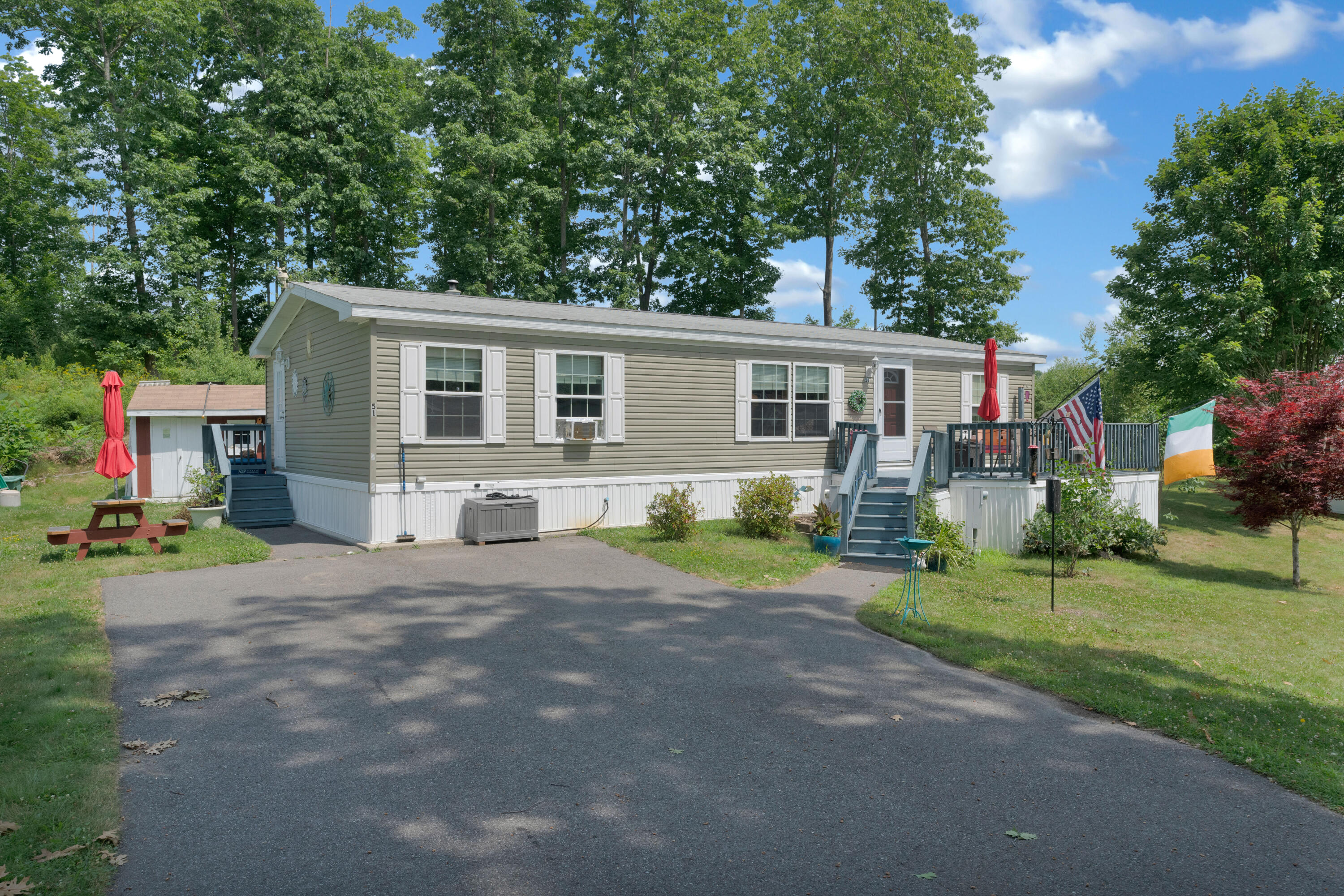 Sandalwood Cir, Kittery, ME 03904