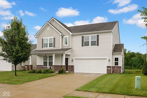 2241 Creek Bank Dr, Columbus, IN, 47201-1483 | Card Image