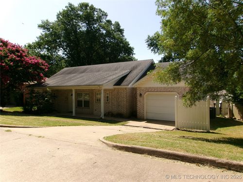 4121 Howard St, Muskogee, OK, 74401-1327 | Card Image