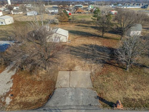 11635 N 156th East Ave, Collinsville, OK, 74021-5808 | Card Image