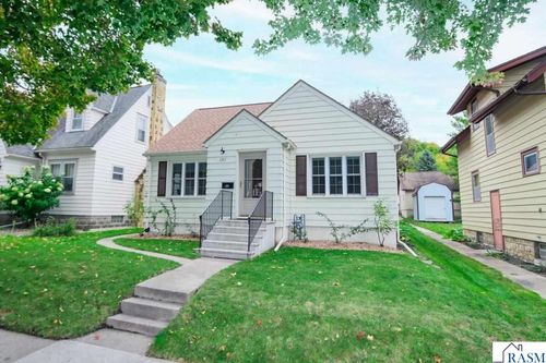 1311 N 5th St, Mankato, MN, 56001-4206 | Card Image