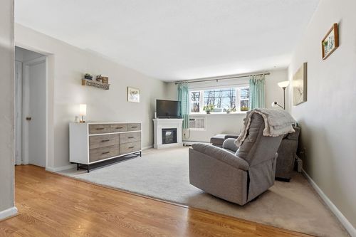 b1-3-1 Colonial Dr, Andover, MA, 01810 | Card Image